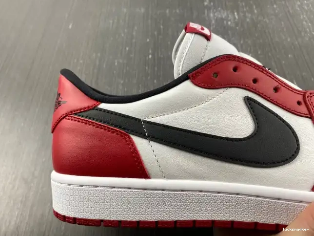 Reps LUCY 705329-600 Jordan Air Retro 1 Chicago Low 0528